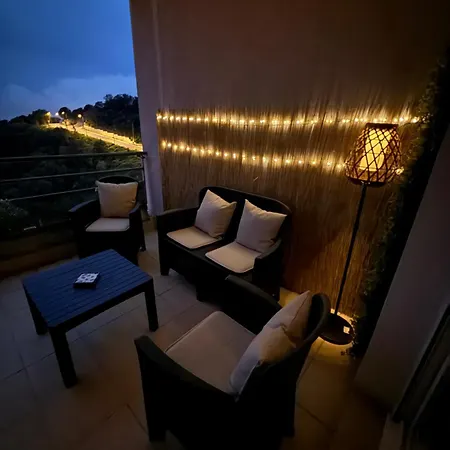 Daire Stunning Apartment, Sea View,superbe Vue *